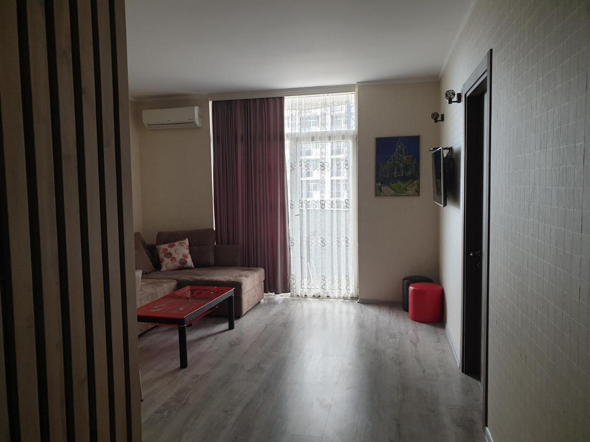 Lia'S Apartment In Orbi Batumi Kültér fotó