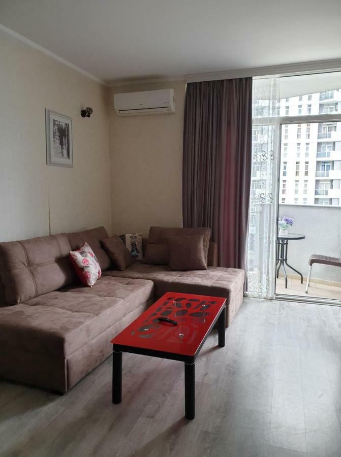 Lia'S Apartment In Orbi Batumi Kültér fotó